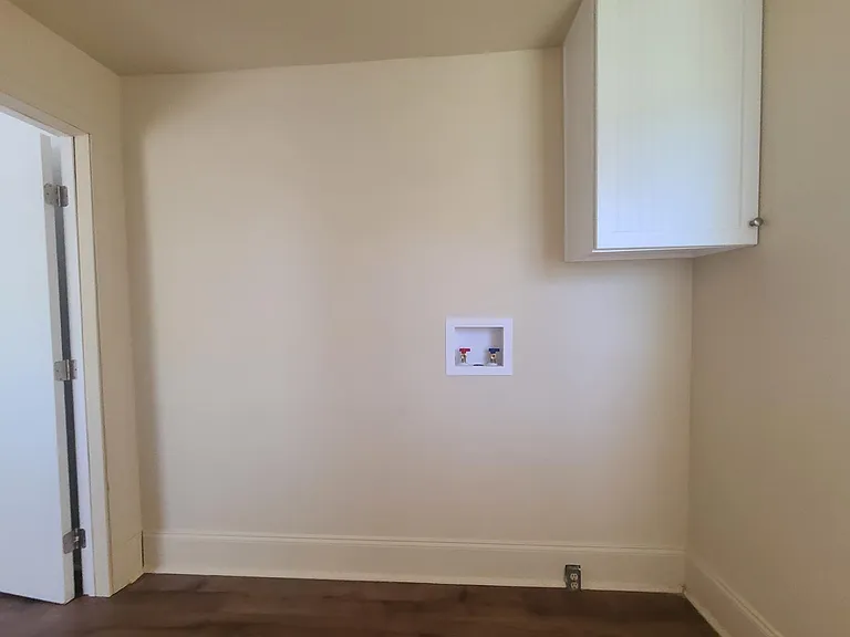 4515 Lansing Dr — Photo 8