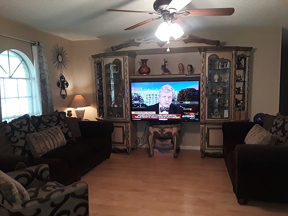 2nd image of 201 Cordoba Dr
