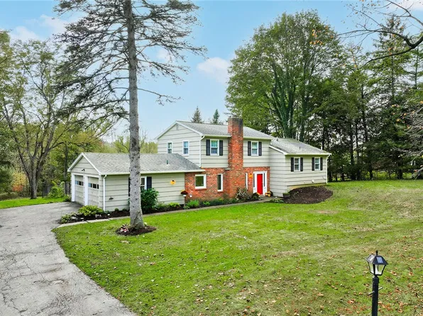 2427 Rush Mendon Rd, Honeoye Falls, NY 14472