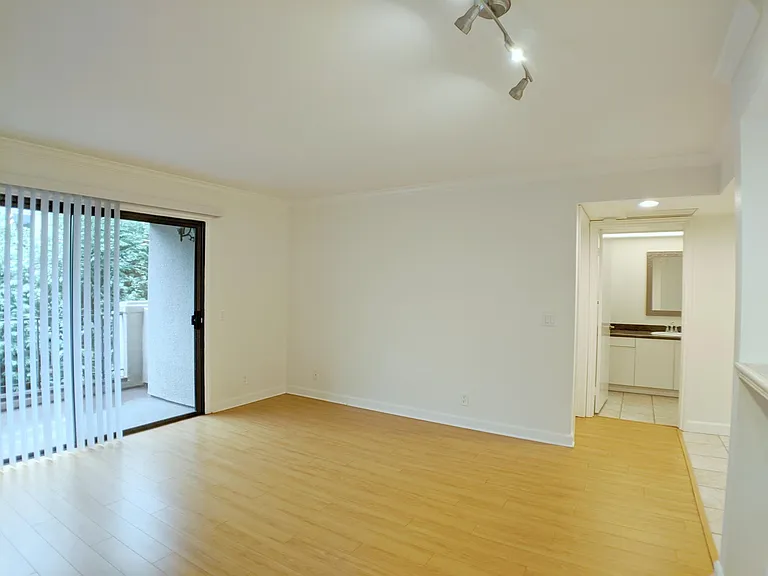 11347 Nebraska Ave — Photo 4
