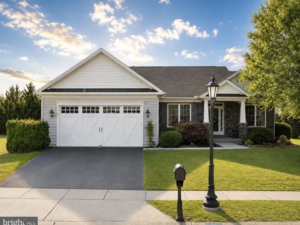 50 Bristol Dr, Hanover, PA 17331