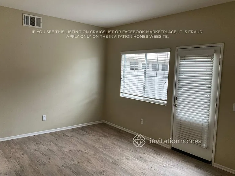 26186 Lawrence Union Dr — Photo 2