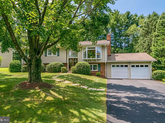 3rd image of 3148 Southfield Dr