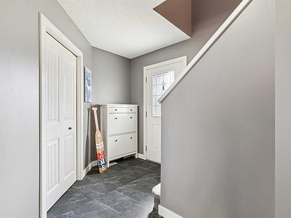 3rd image of 30 W Bridlecrest Rd SW