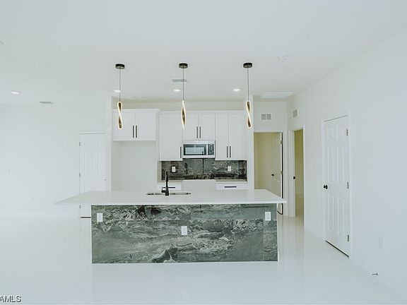4th image of 3801 E 10th St