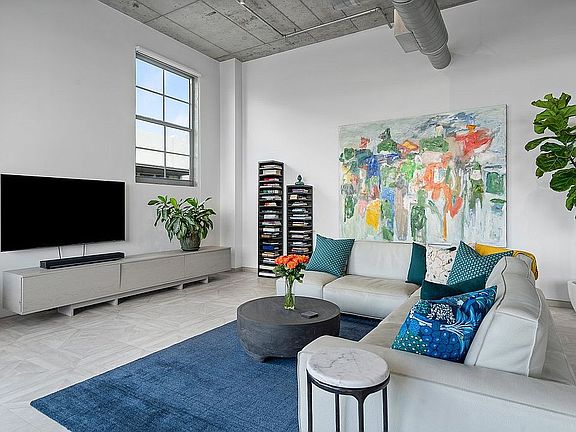 4th image of 444 NW 1st Ave APT 503