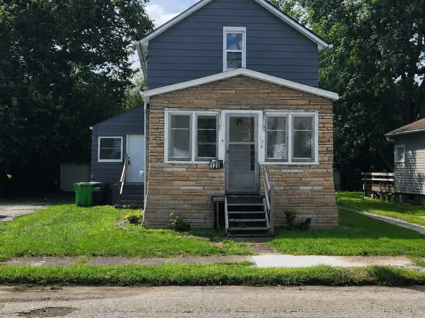 196 17th St NW, Barberton, OH 44203