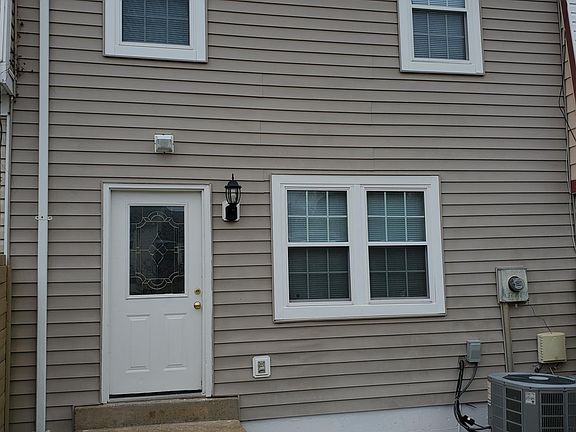 2nd image of 1135 James Madison Cir
