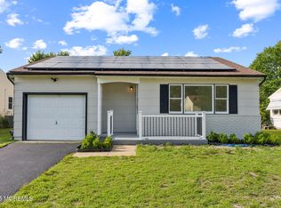 6 Eton Road, Toms River, NJ 08757