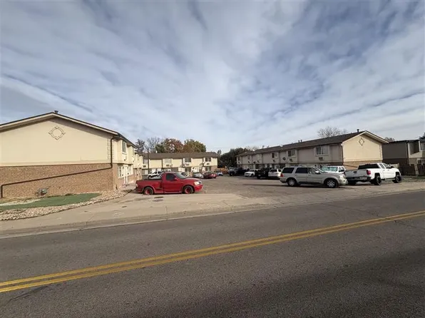 2115 28th St, Greeley, CO 80631