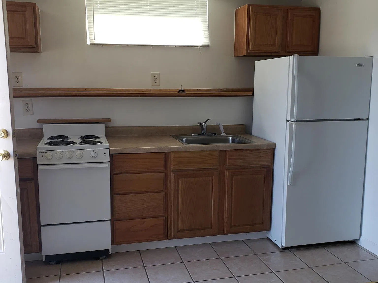 1 bed, 900 sqft, $850 — Photo 2