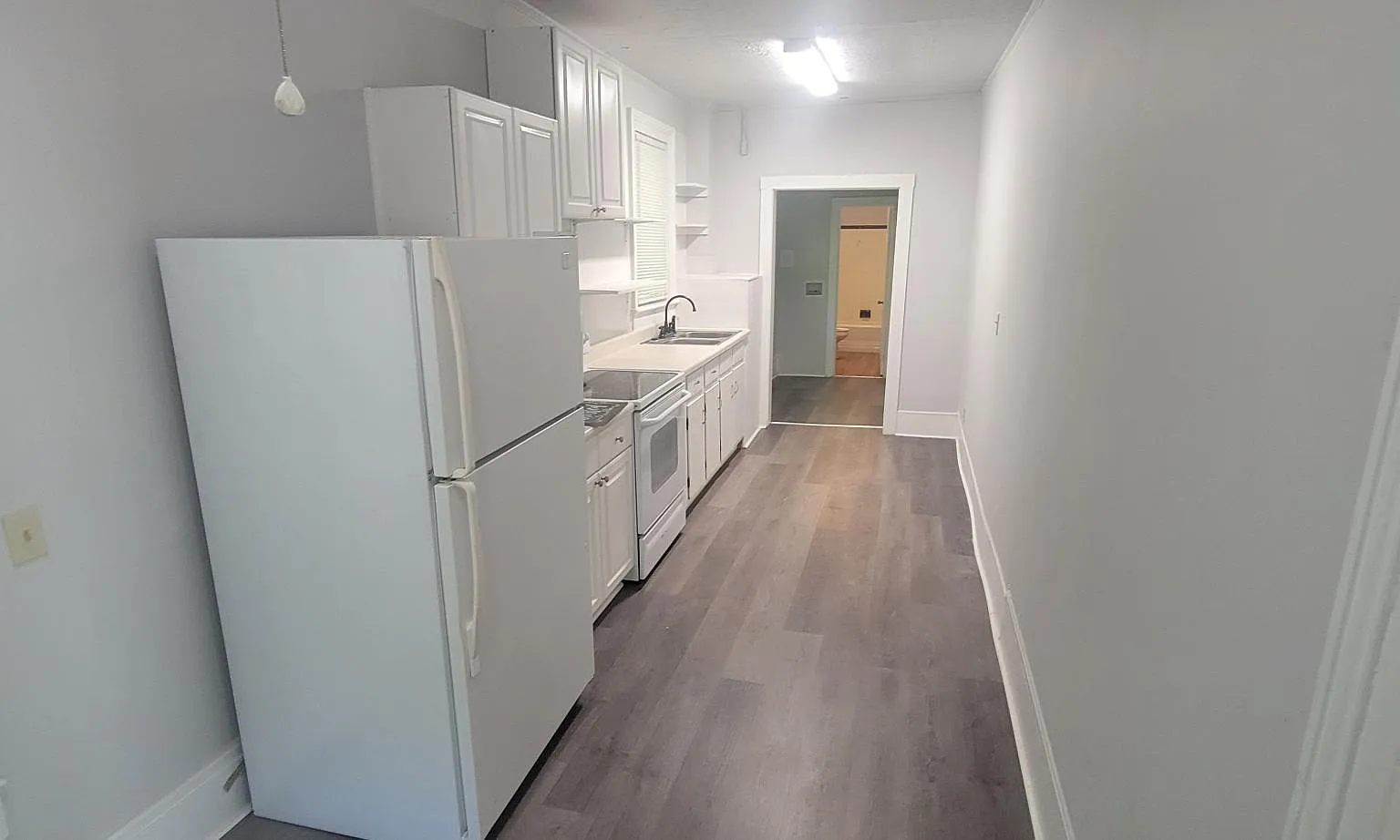 503 E Walnut St — Photo 1