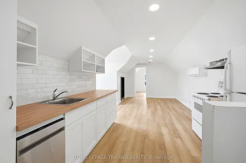 84 Smith St #2 Photo 1