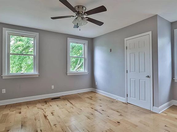 5th image of 1742 Hopkins Ave