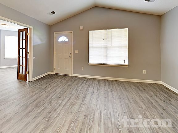 3rd image of 120 Oakbrook Village Rd