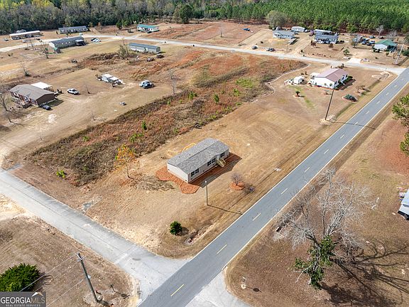 3rd image of 112 Courtney Cir