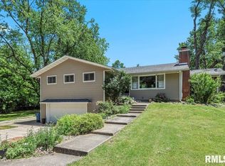 2314 E Lake Shore Dr, Springfield, IL 62712