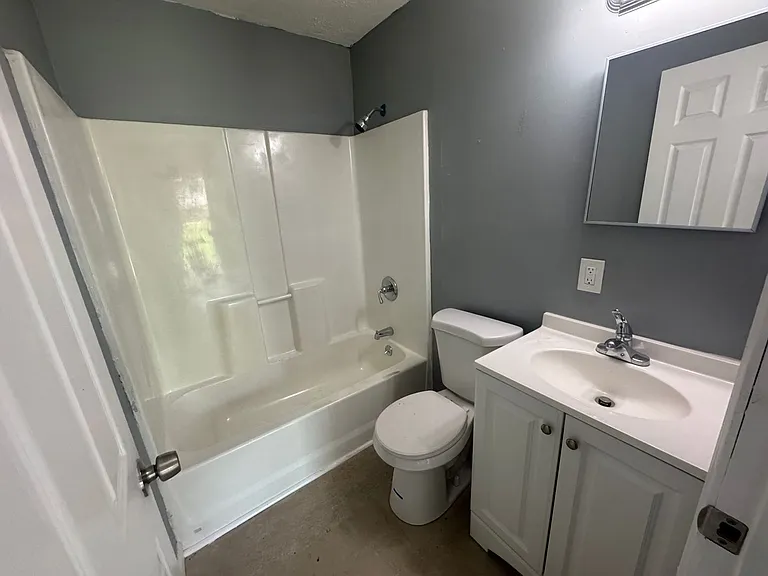 10113 Duke Dr — Photo 10