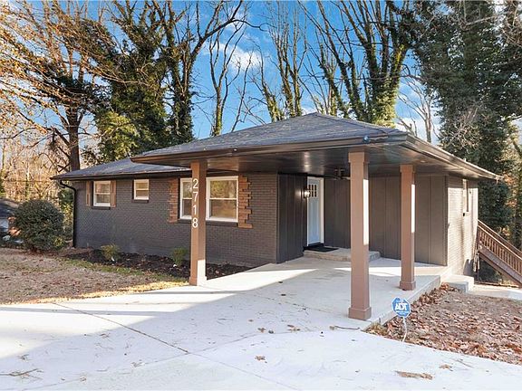 3rd image of 2718 Delowe Dr