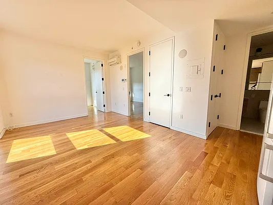 Rented by ERNY LLC | media 7