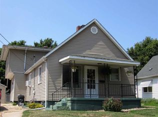 718 N 7th Ave, Canton, IL 61520