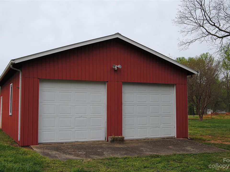 2nd image of 1192 Coddle Creek Rd