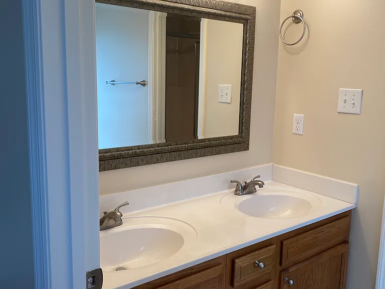 5618 Tennyson Dr — Photo 8