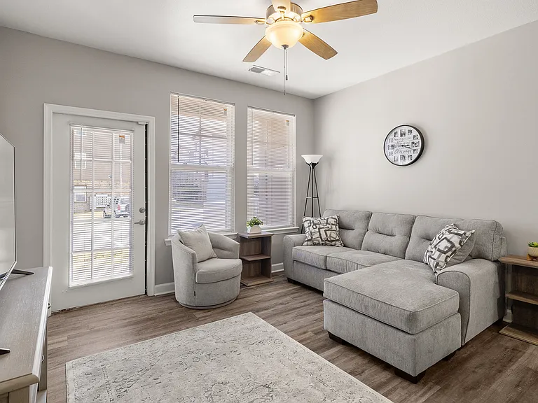 Aspen Ridge Apartments — Photo 8