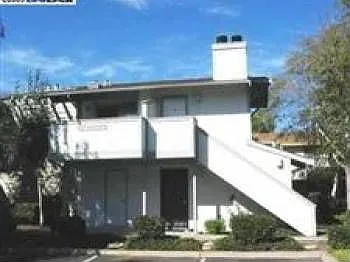 35 Raintree Ct APT 10 photo 1