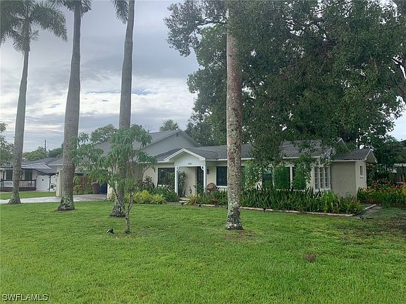 3rd image of 1540 Alhambra Dr