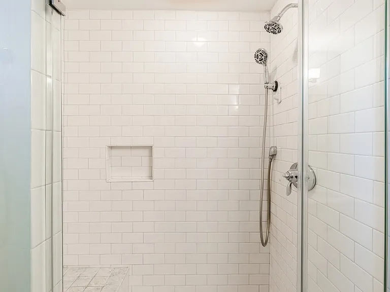 36 Roses Grove Rd — Photo 13