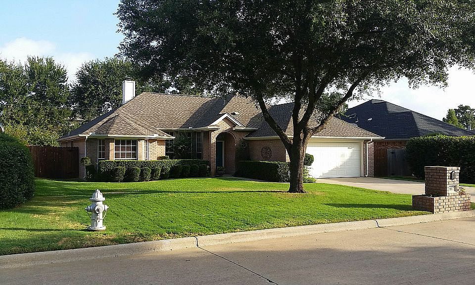 1st image of 807 Twin Creek Dr