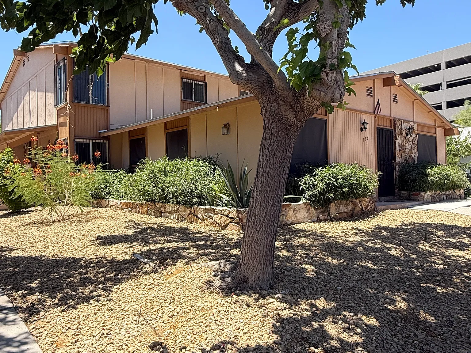 1321 Lorilyn Ave — Photo 1