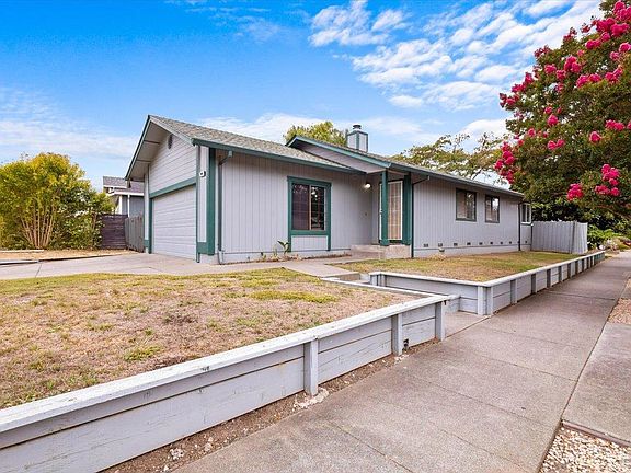2nd image of 980 Stanislaus Way
