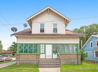 952 Burton St SW, Wyoming, MI 49509