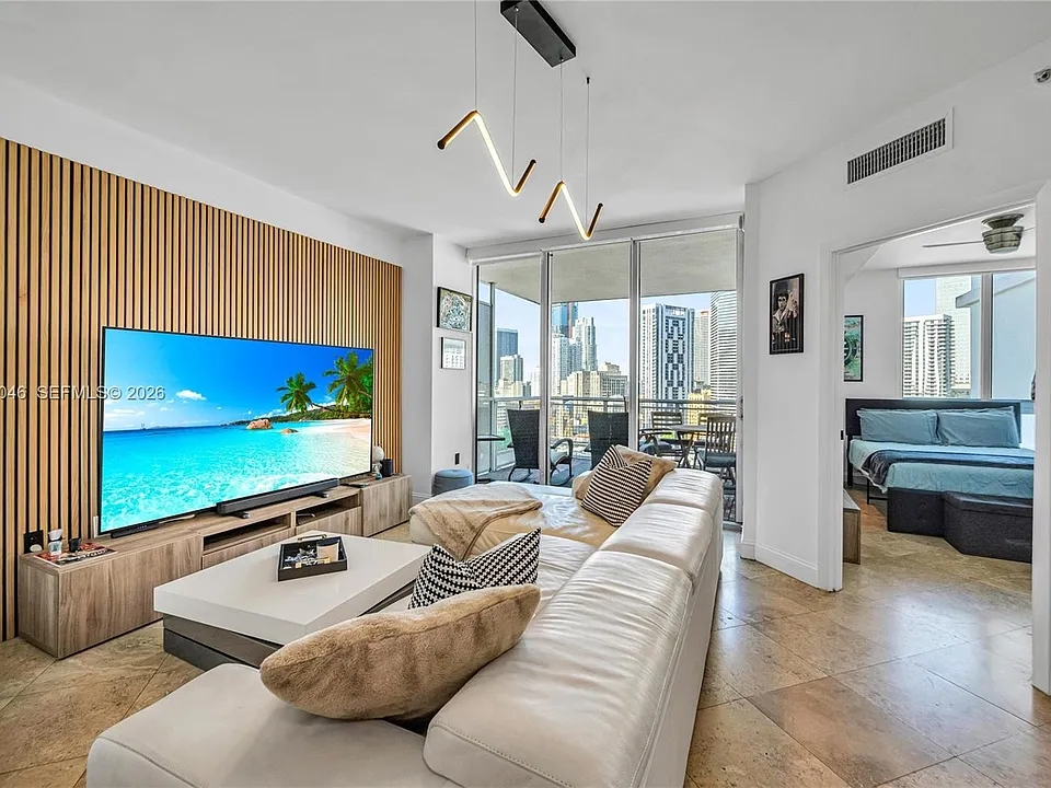350 S Miami Ave #2009