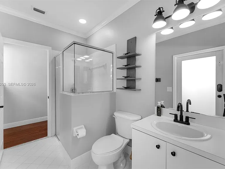 3906 NE 20th St — Photo 52