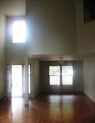 3rd image of 6057 37th Ln SE