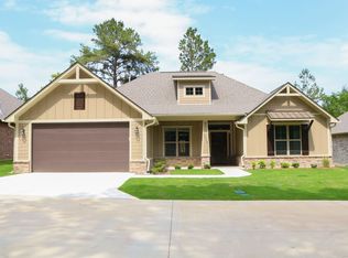 3915 Old Omen Rd, Tyler, TX 75707