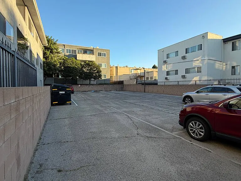 14328 Addison St #5 — Photo 17