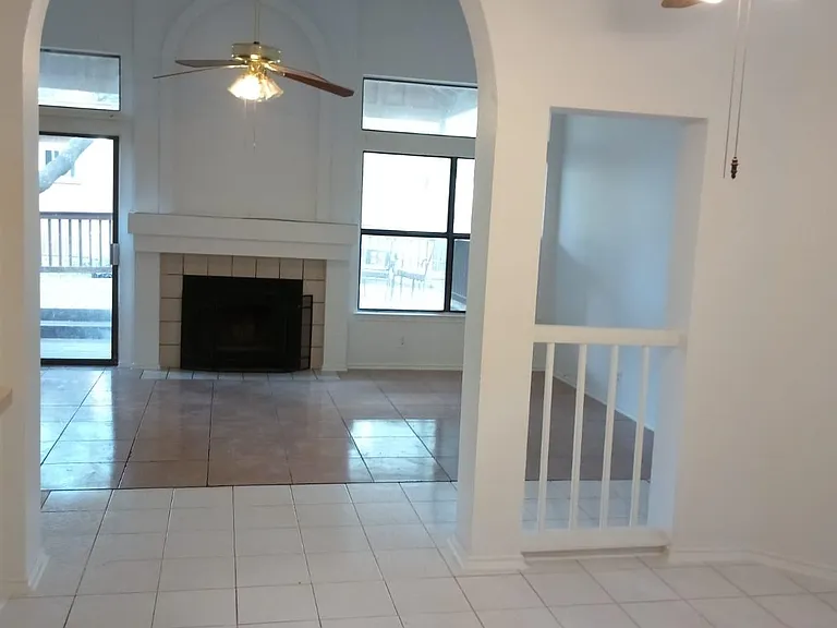 10225 Canton Fld — Photo 2