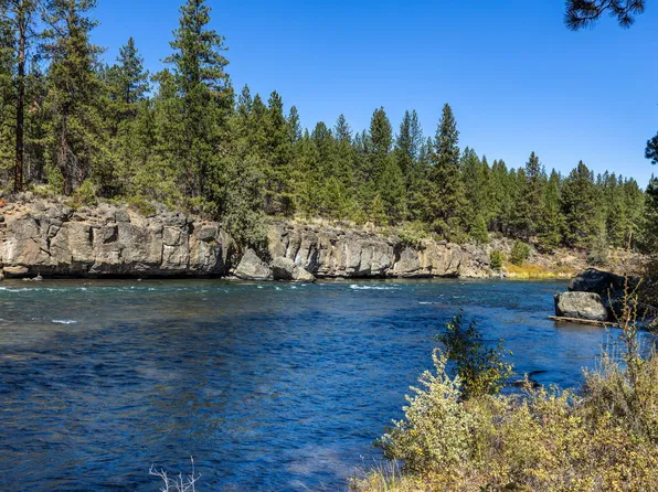 60623 River Bend Dr, Bend, OR 97702