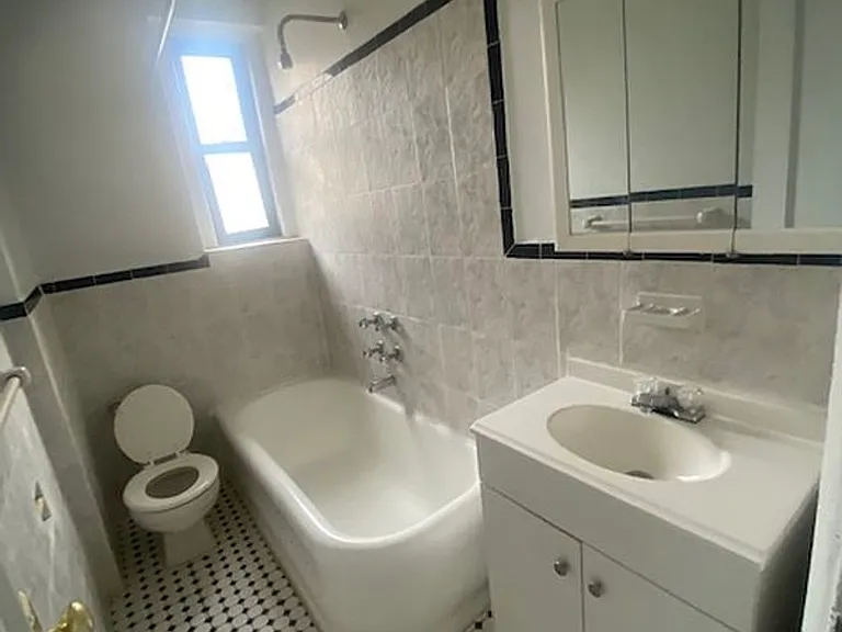 40 Sherman Ave #A5 — Photo 3