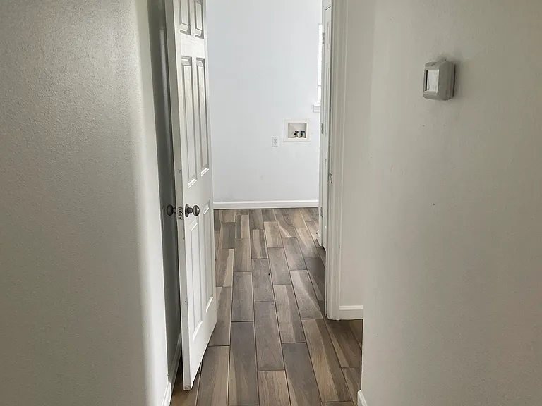 156 Michael Ave — Photo 9