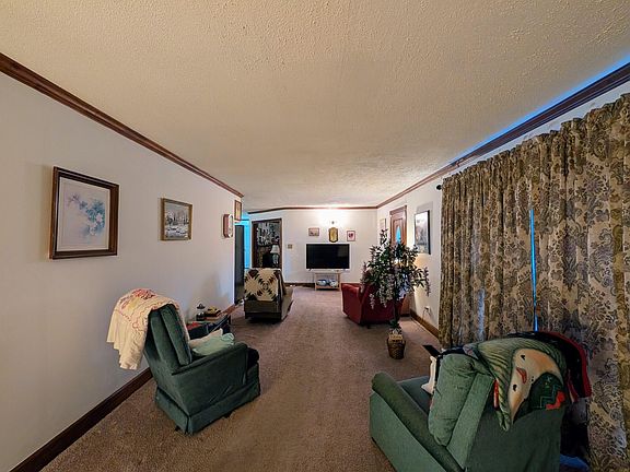 3rd image of 4670 Georgetown Rd NW