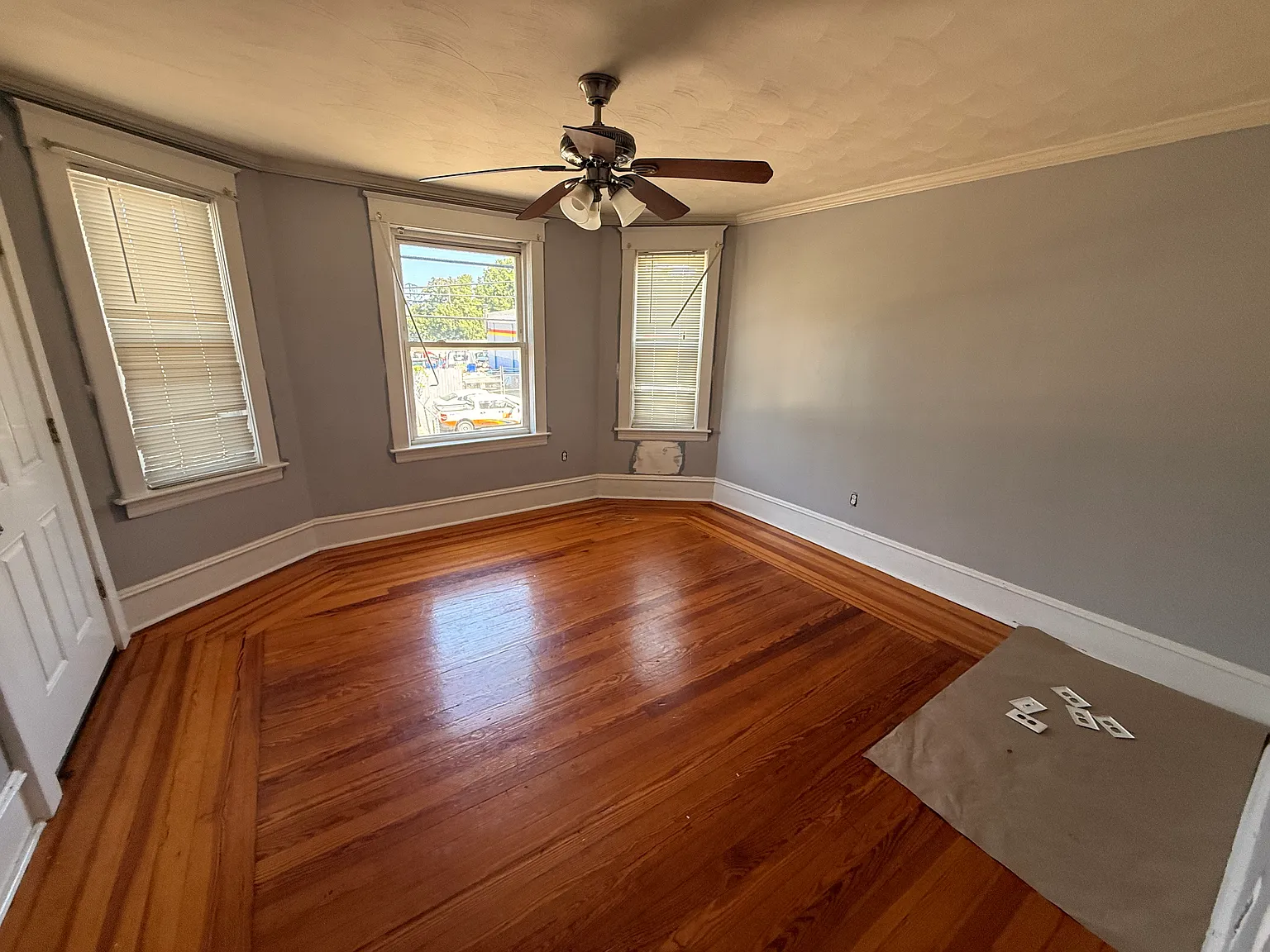 2 bed, 1000 sqft, $1,950 — Photo 3