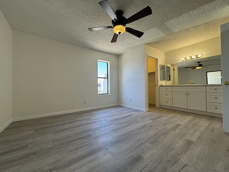 850 S River Dr — Photo 33