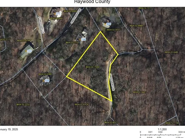 29 Crestmont Dr, Waynesville, NC 28786