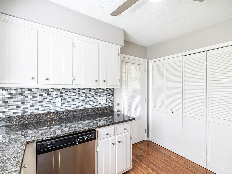 5507 Hill Ct — Photo 20