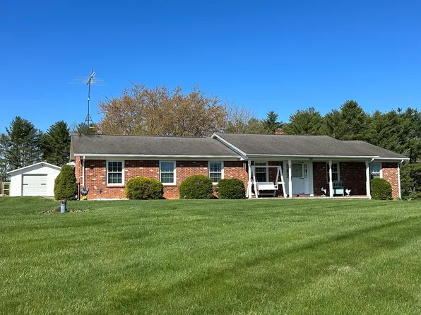 760 Breezy Ridge Rd, Woodlawn, VA 24381